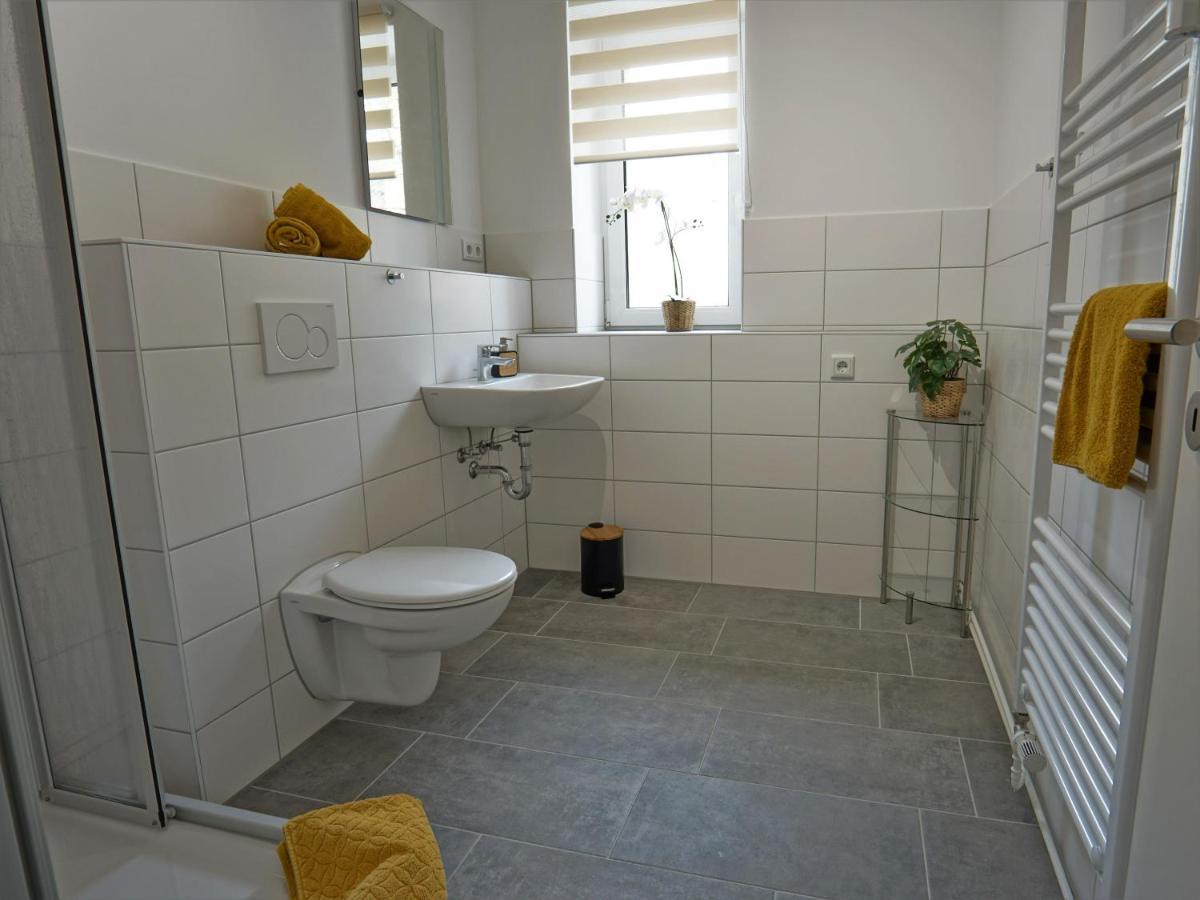 Апартаменты "Hogulu" Brandenburg, Balkon, Neustadt, Kueche, Wassernaehe - Parkplatz Inklusive Бранденбург Экстерьер фото