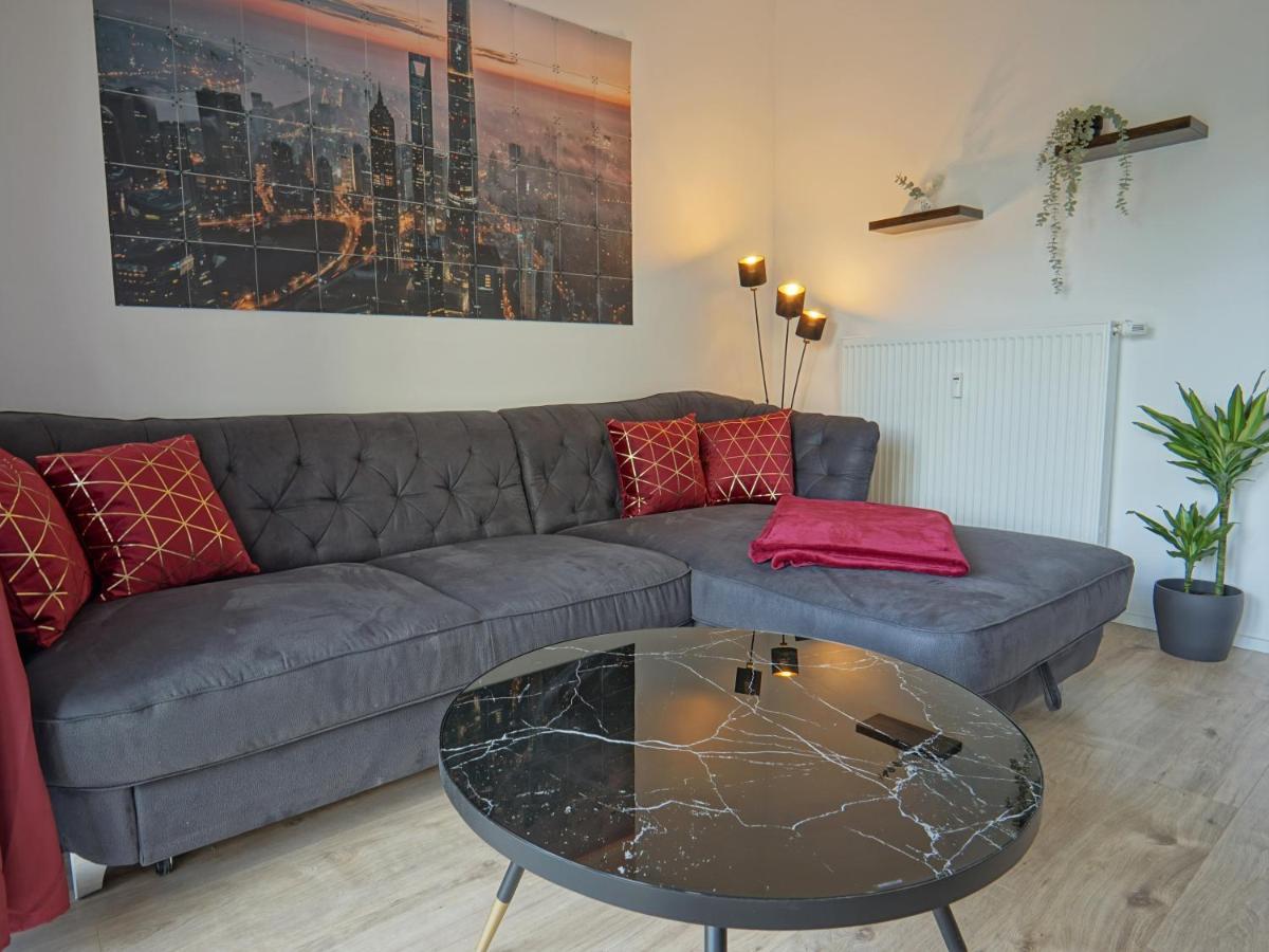 Апартаменты "Hogulu" Brandenburg, Balkon, Neustadt, Kueche, Wassernaehe - Parkplatz Inklusive Бранденбург Экстерьер фото