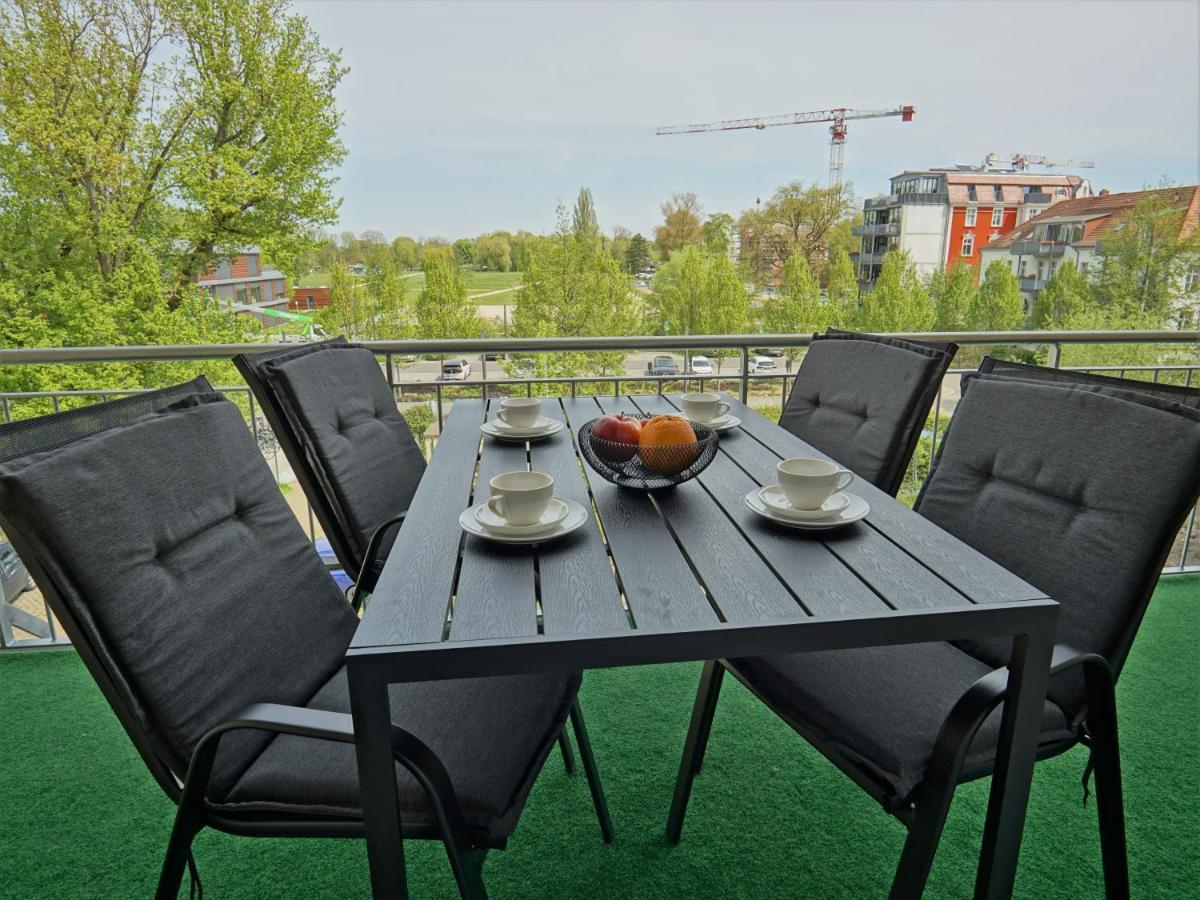 Апартаменты "Hogulu" Brandenburg, Balkon, Neustadt, Kueche, Wassernaehe - Parkplatz Inklusive Бранденбург Экстерьер фото
